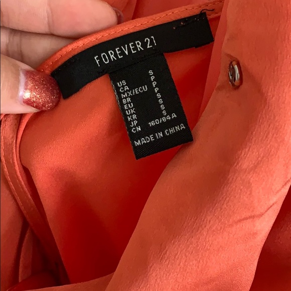 Backless top - Picture 2 of 3